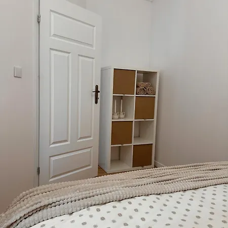 Honey Nook Apartment 3 Minutes From The Center Poznan Exterior photo